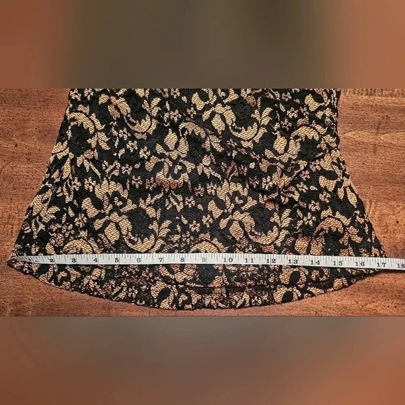 Coldwater Creek Womens Sz Small Gold Black Lace Overlay Floral Surplice Blouse - Picture 16 of 16